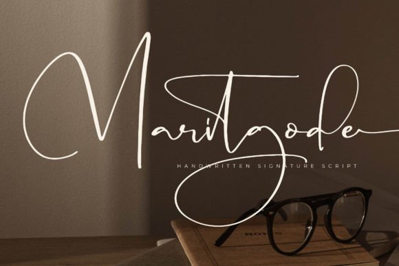 Maritgode: A Luxurious Script Font